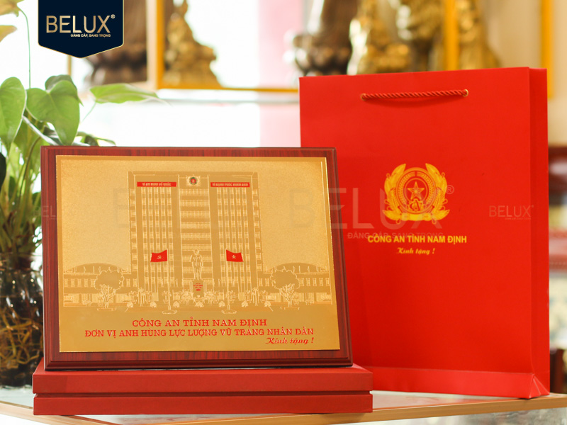 Lô 255 tranh đồng mạ vàng 24k Tòa Nhà Công An Tỉnh Nam Định 32x25cm thiết kế theo yêu cầu